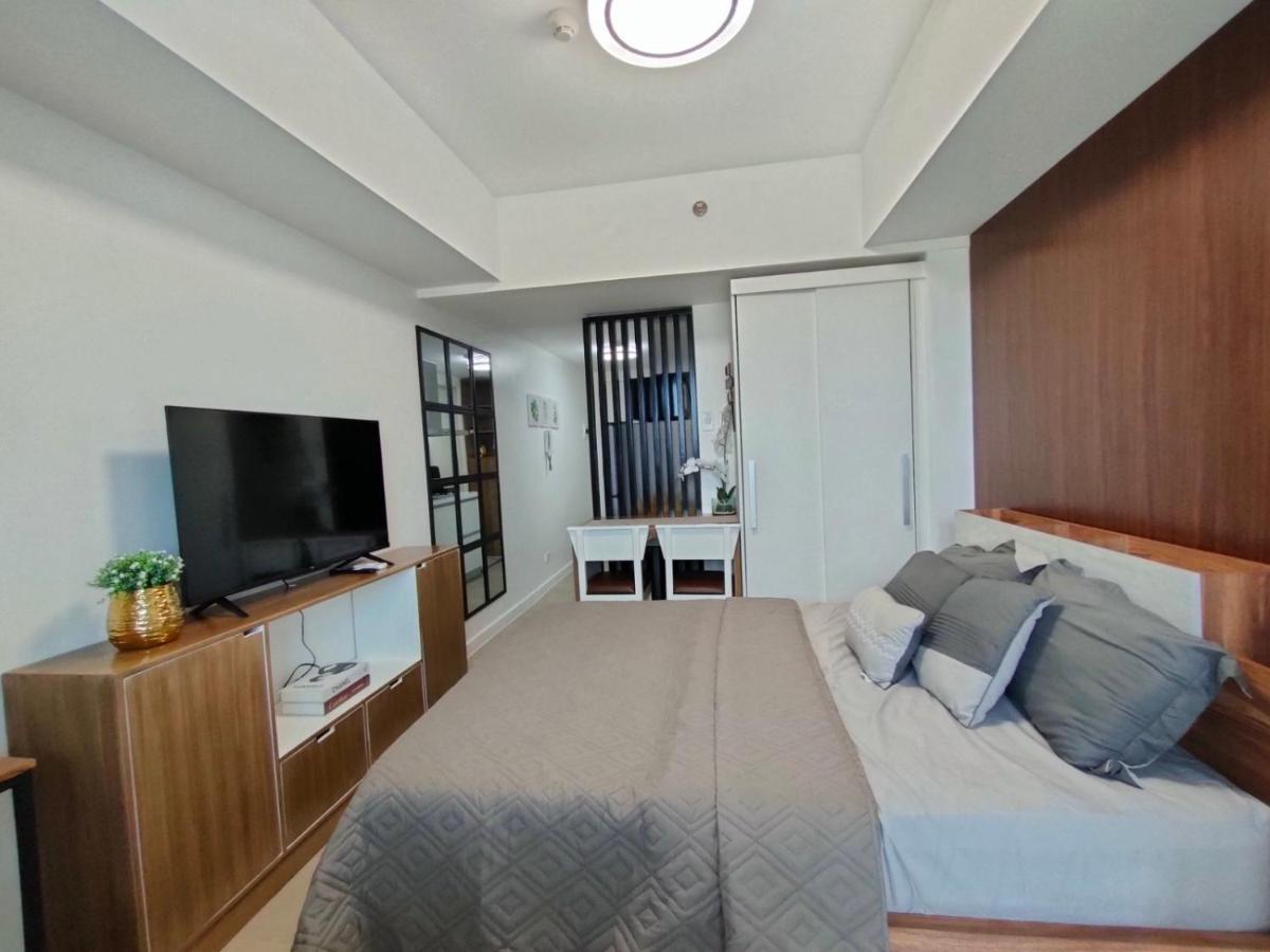 The Aces Crib At Azure North Pampangaアパートホテル エクステリア 写真
