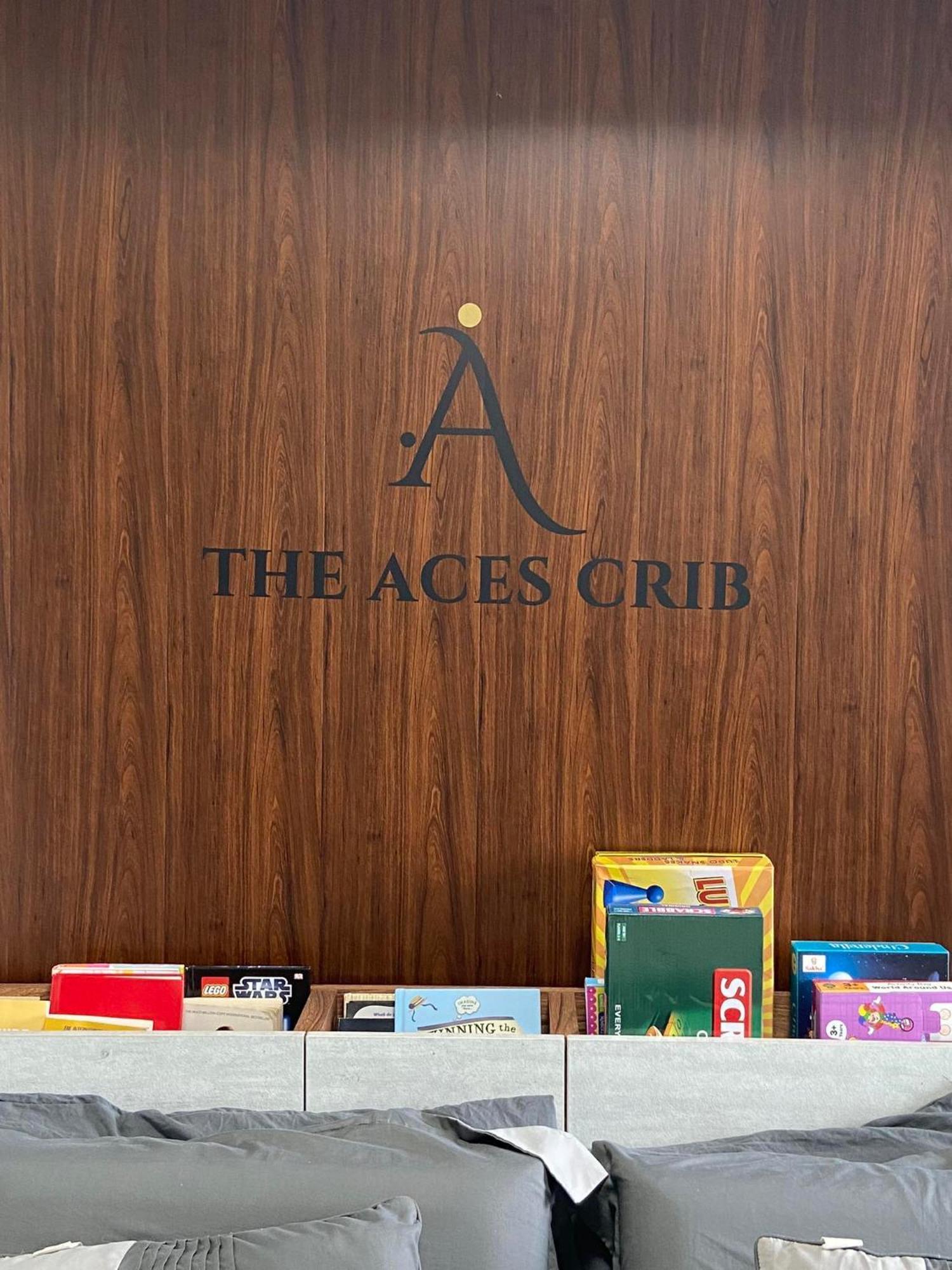 The Aces Crib At Azure North Pampangaアパートホテル エクステリア 写真