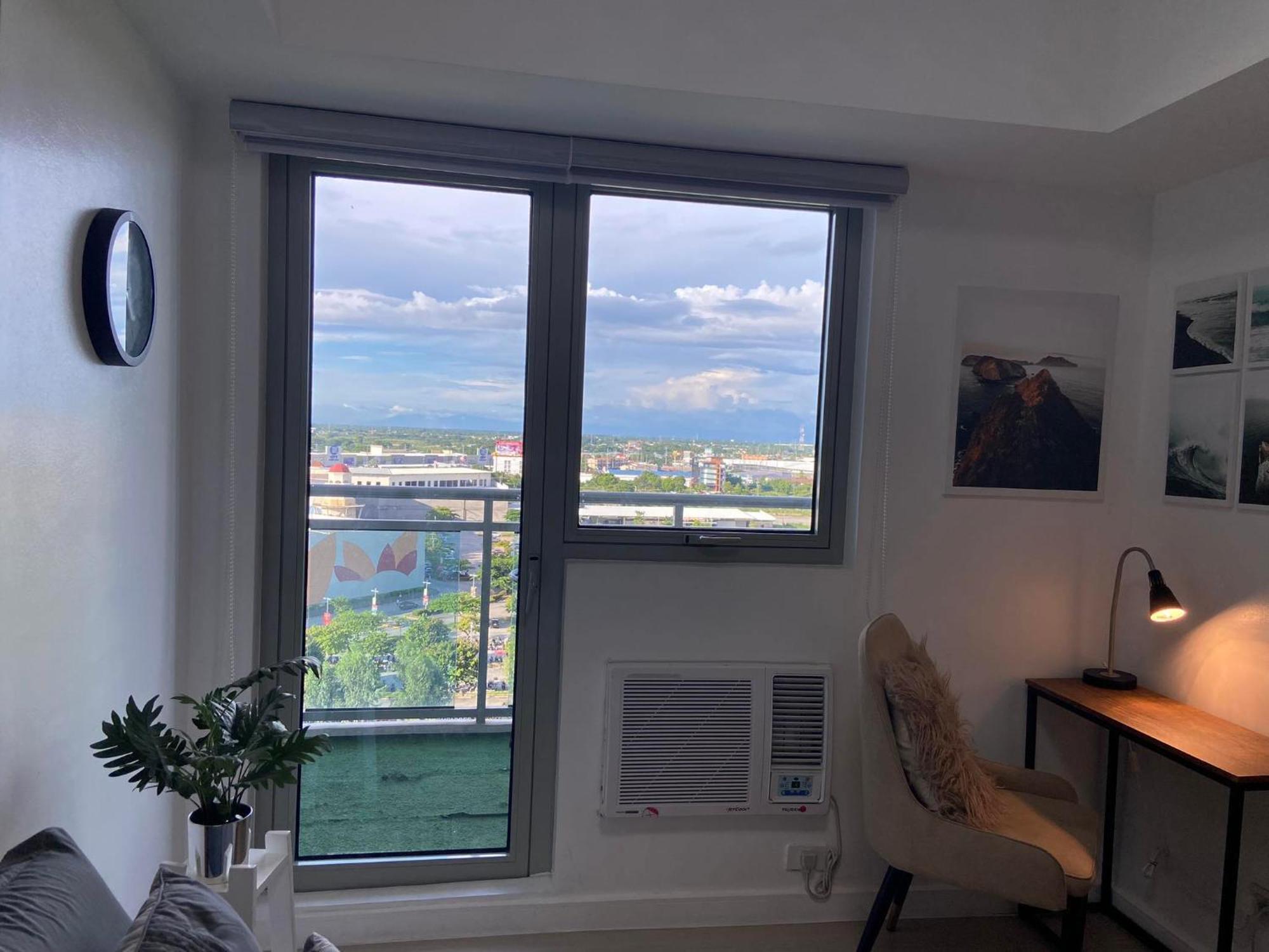 The Aces Crib At Azure North Pampangaアパートホテル エクステリア 写真