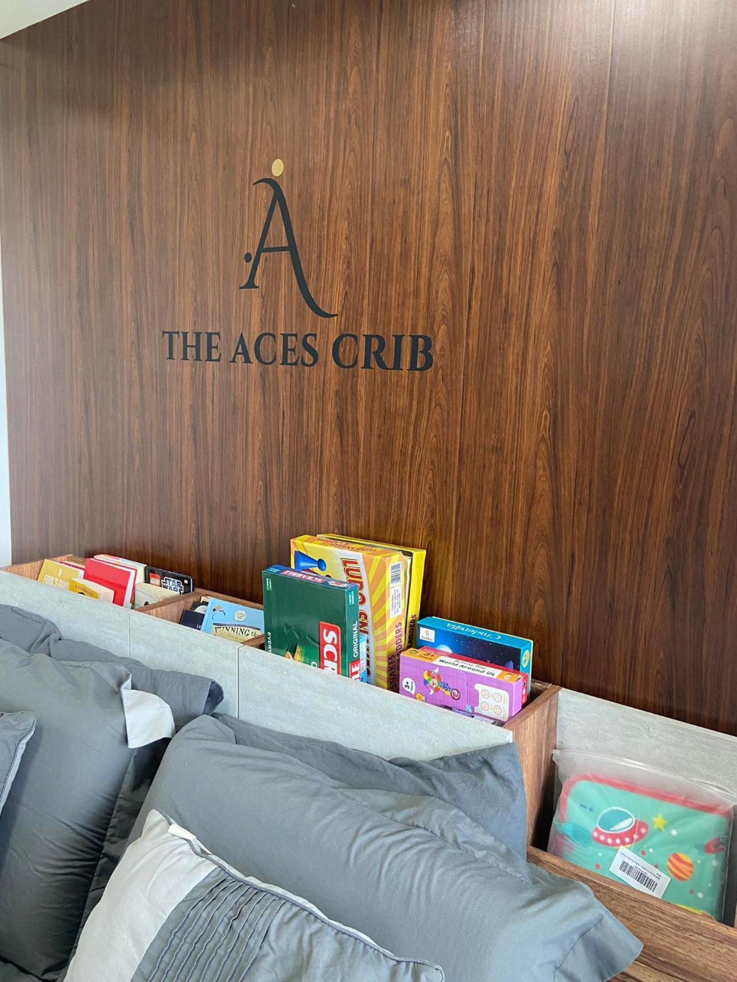 The Aces Crib At Azure North Pampangaアパートホテル エクステリア 写真